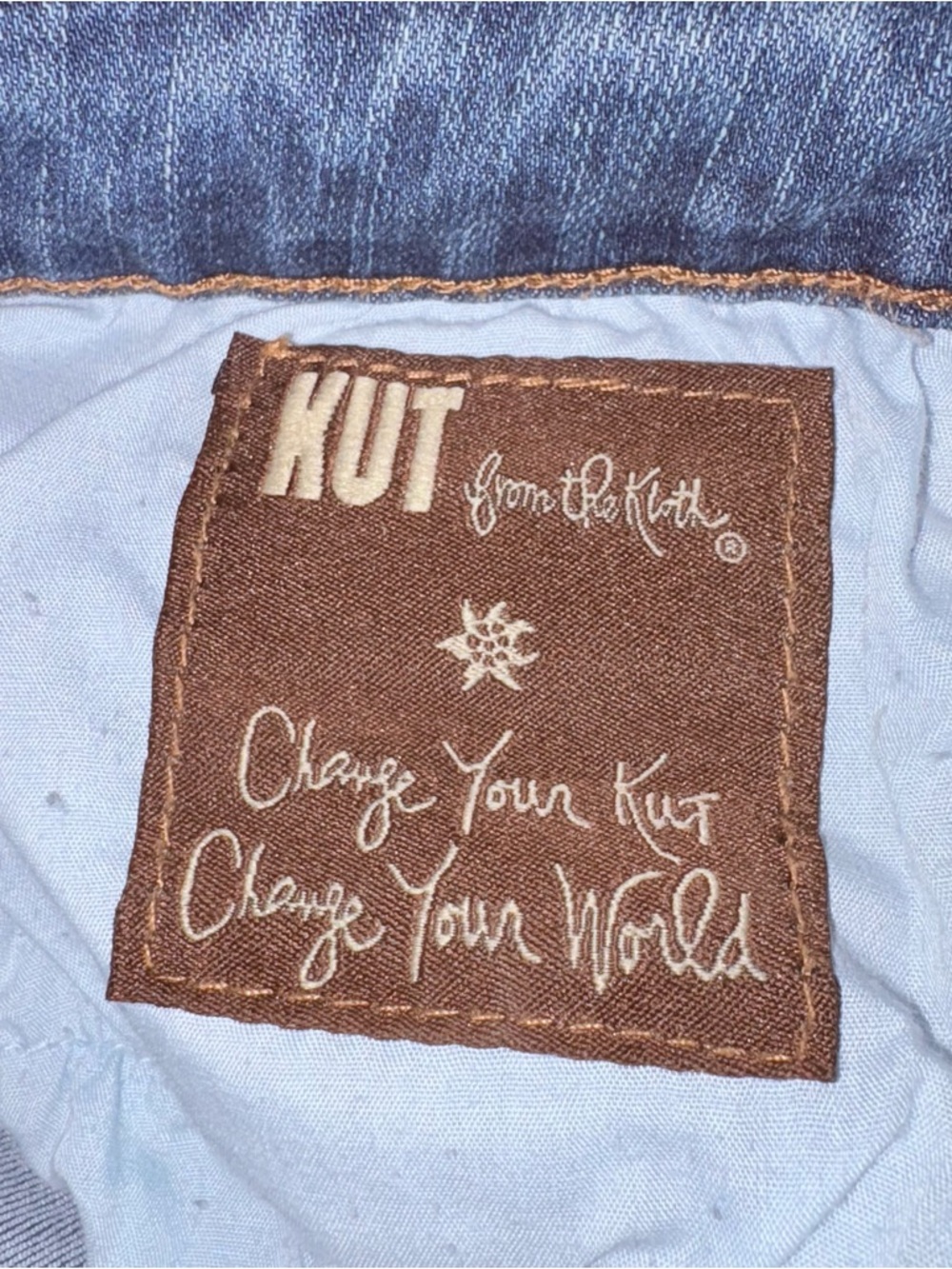 Kut from the Kloth Light Wash Frayed Skinny Jeans - NWOT - Picture 4 of 10